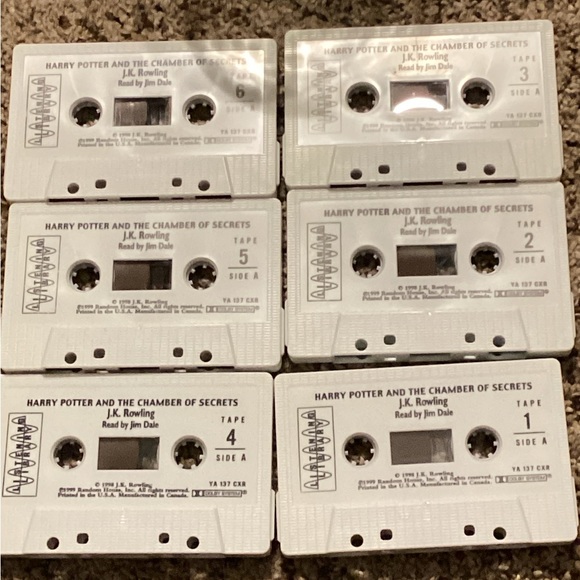 Harry Potter and the Chamber of Secrets on 6 cassettes (1999) - Picture 5 of 5